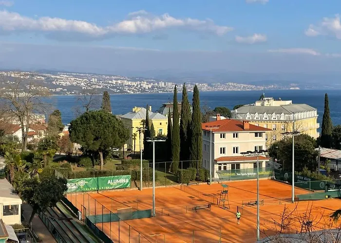 Marina אופטיה
